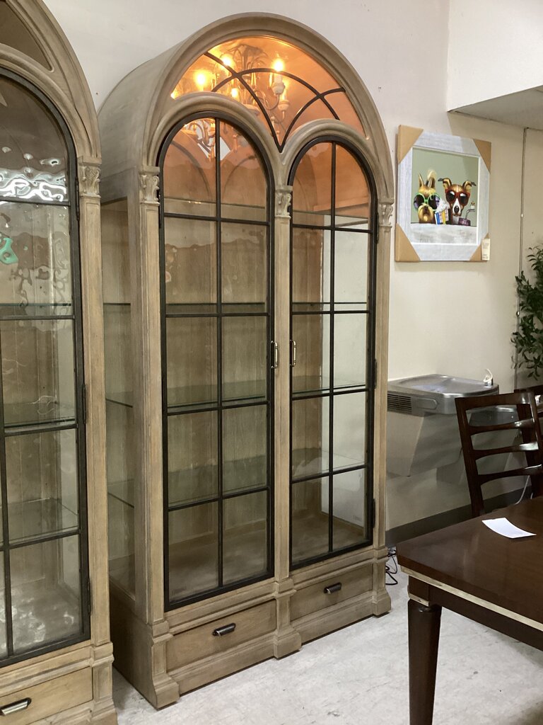 86386 A.R.T. Furniture Arch Salvage Gwynn Curio China