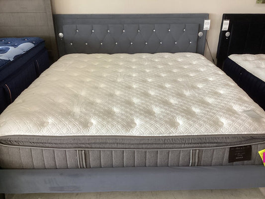 85345 - Strearns & Foster Bridle Luxury Plush Pillow Top King Mattress