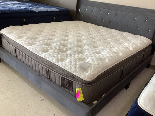 85345 - Strearns & Foster Bridle Luxury Plush Pillow Top King Mattress