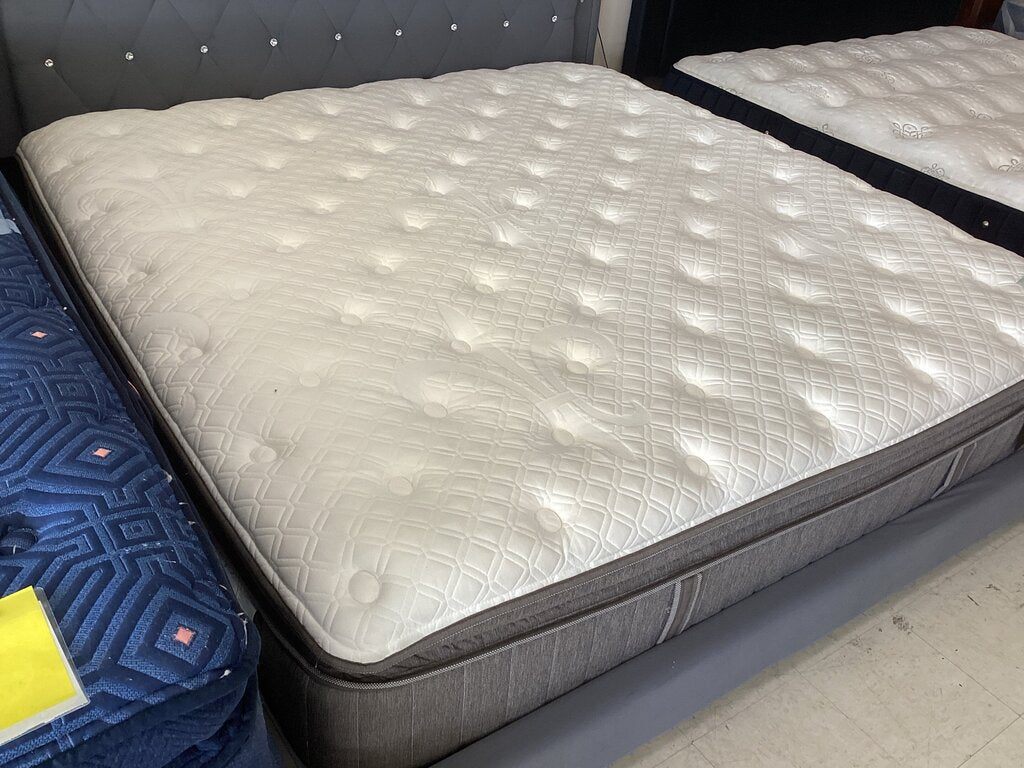 85345 - Strearns & Foster Bridle Luxury Plush Pillow Top King Mattress