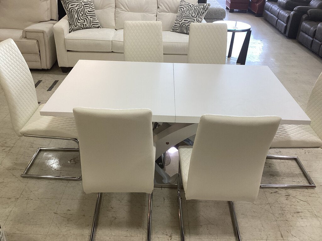 White 7pc Dining Set w/Butterfly Leaf