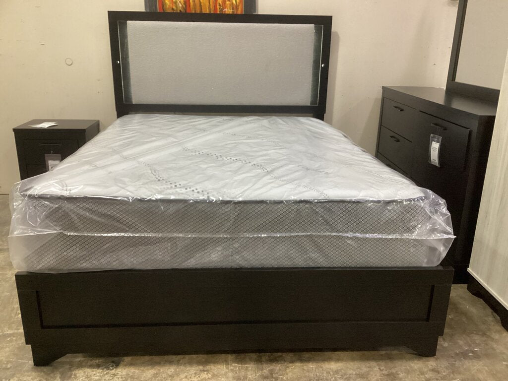 Trinidad Black NEW Platform Queen Bed Frame