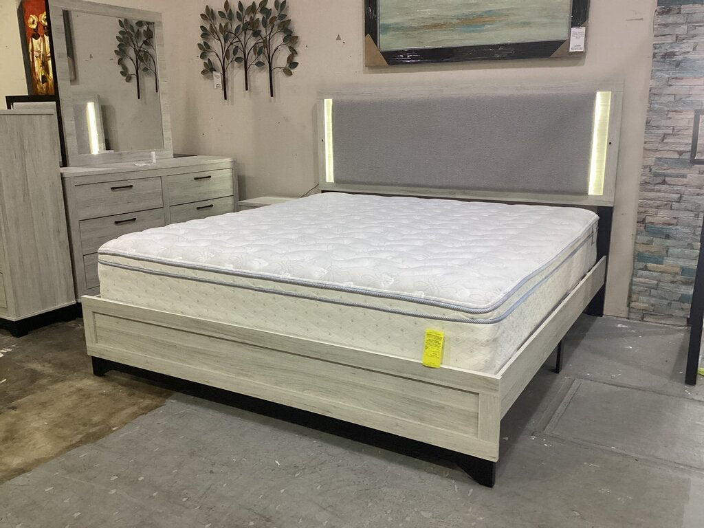 Trinidad Light Oak NEW Platform King Bed Frame (172541-43)