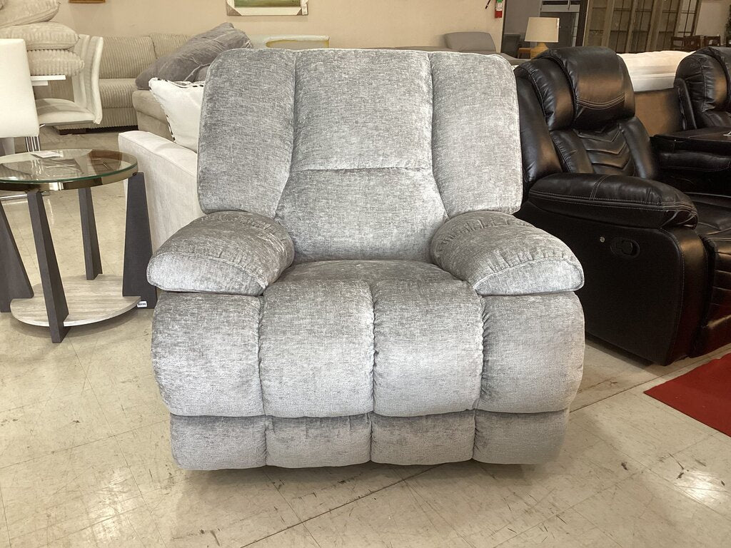 Bubba Gray Chenille Zen NEW Motion Massage Chair 41x35x42 (0627092)