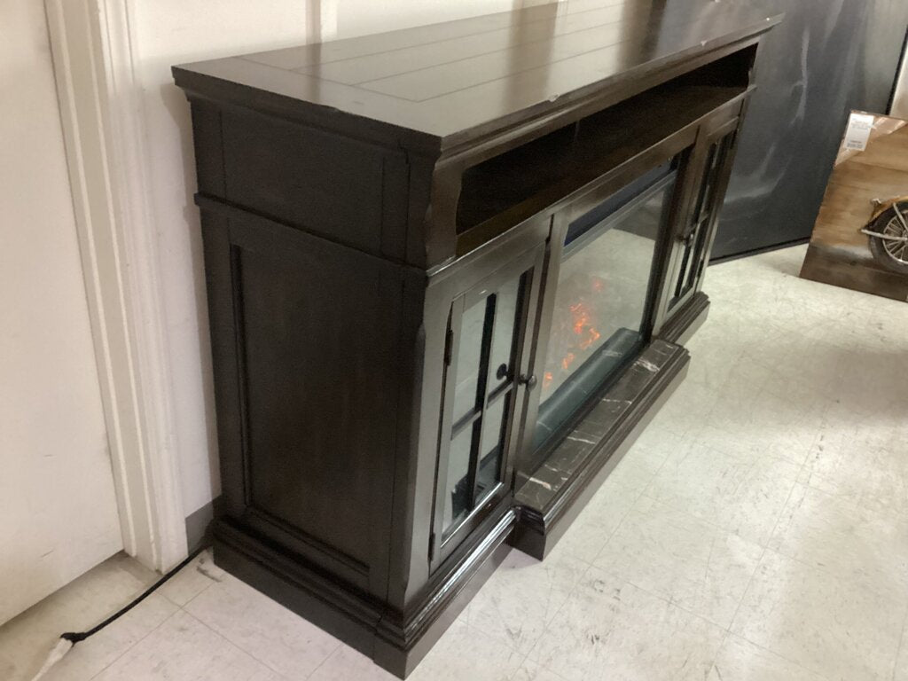 86422 Ashley Roddinton XL TV Stand 72x19x40
