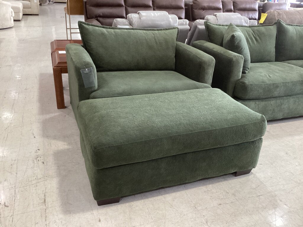 Patagonia Moss NEW Chair 1/2 with Ottoman 48x38x38, 26x49x19