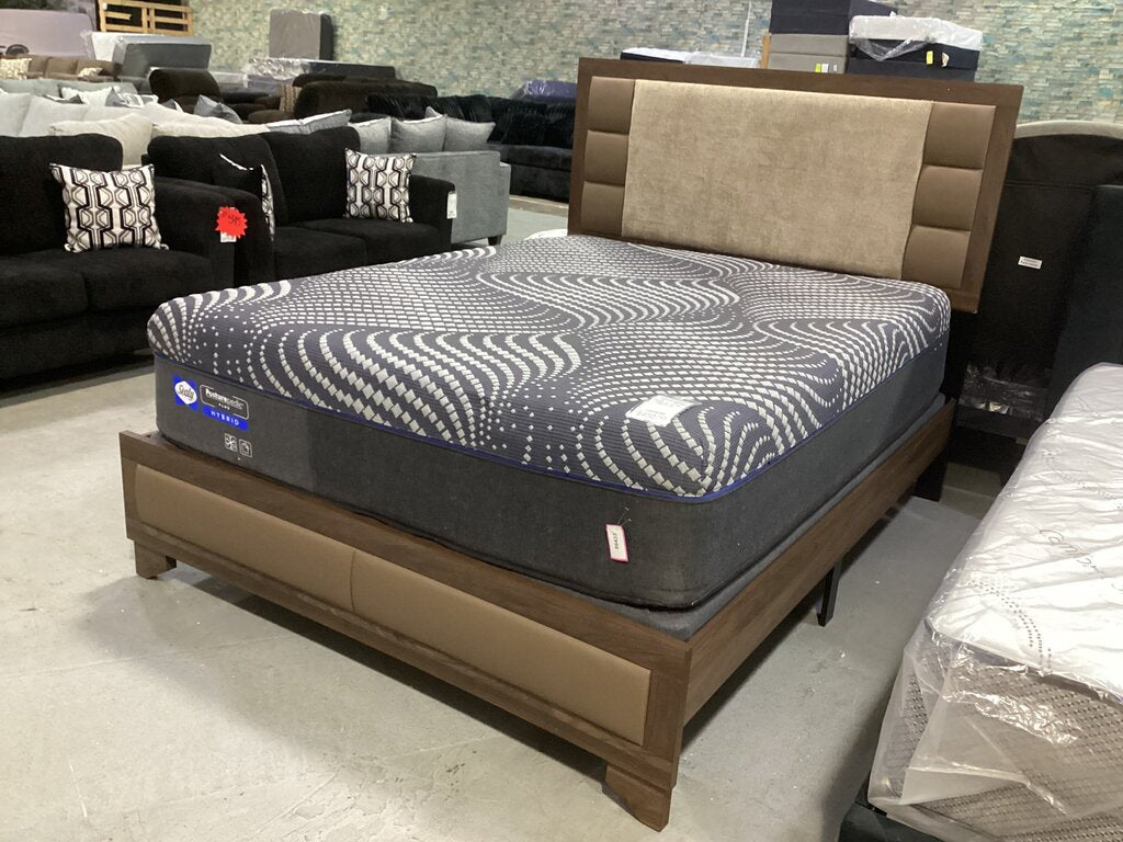 Canyon Ridge NEW Queen Bed Frame (149331-33)