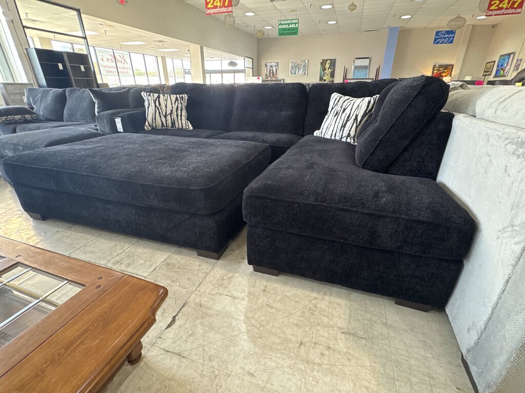 Torrey Black NEW Sectional & Ottoman