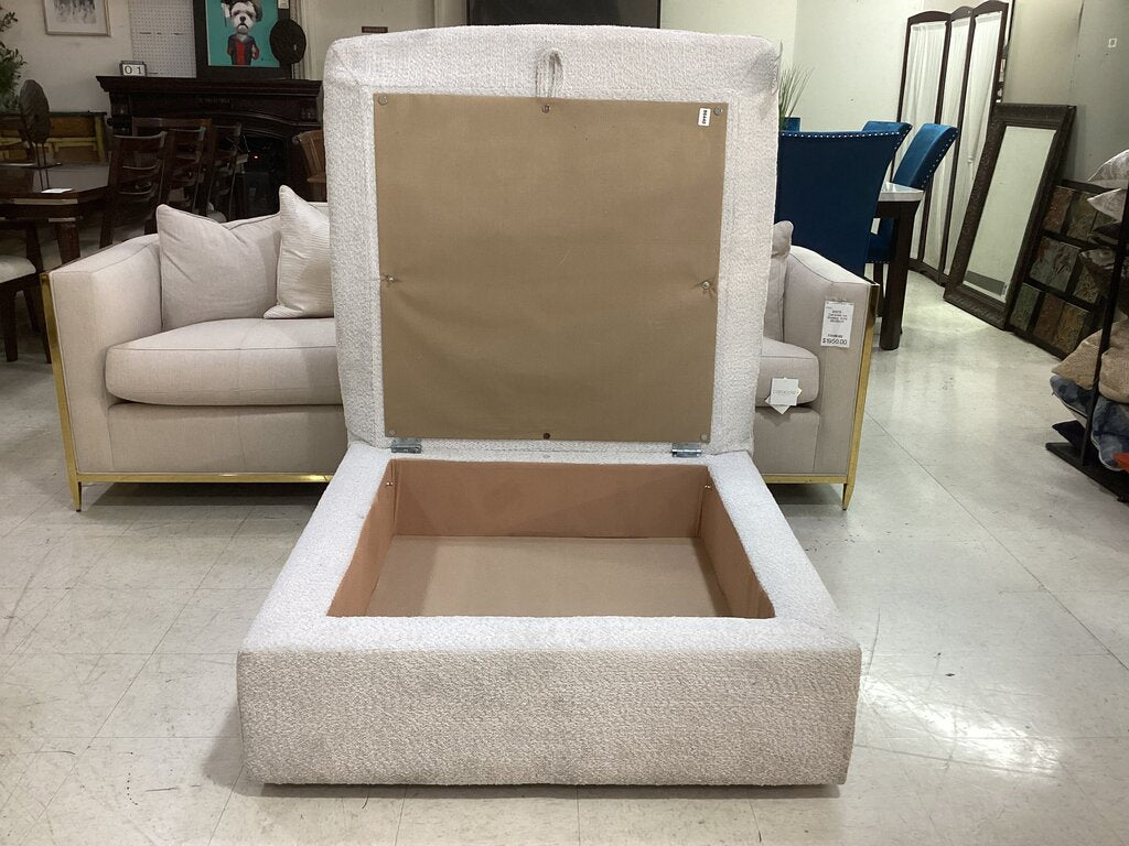 86440 - Ashley Gimma Storage Ottoman 43x43x21