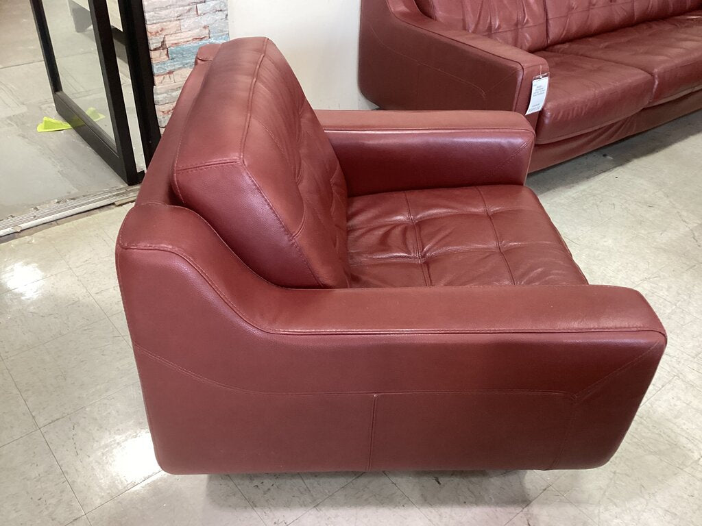 86452 - Centennial Leather Tufted Chair 38x37x34