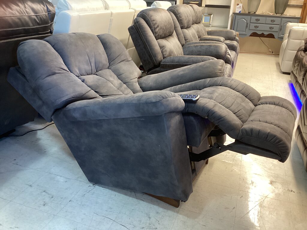 86449 - La-Z-Boy Maverick Gray Power Recliner 39x40x38