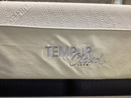 86475 TempurePedic Cloud Lux King Mattress