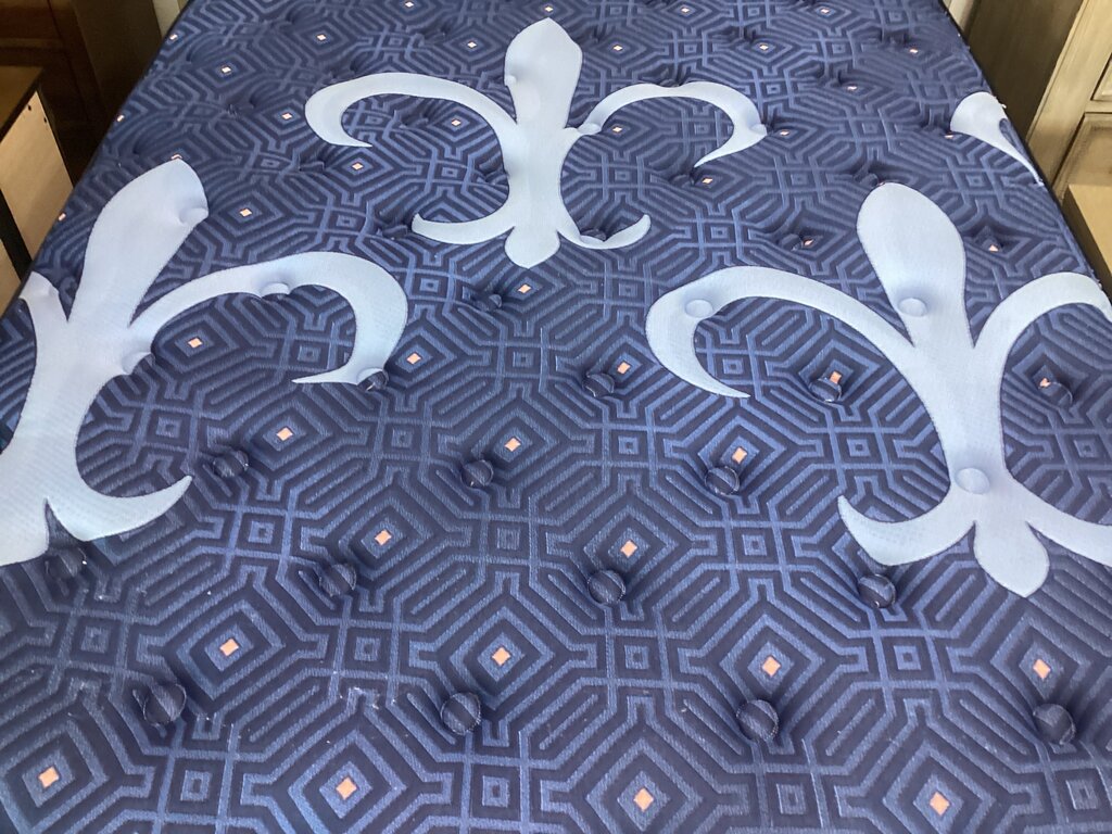 86478 Stearns & Foster Lux Estate Queen Mattress