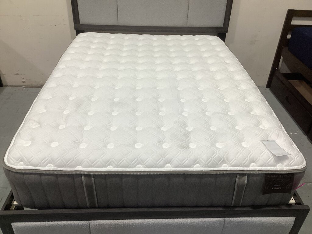 86432 Stearns & Foster Estate Queen Mattress