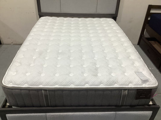 86432 Stearns & Foster Estate Queen Mattress