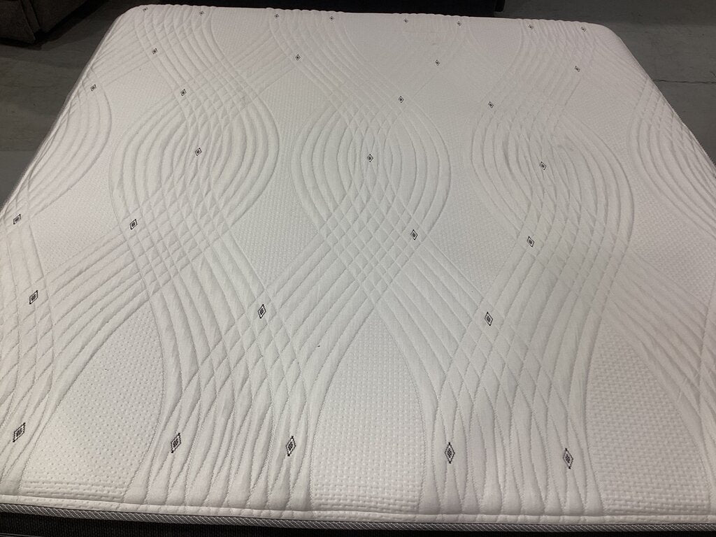 85089 - Beauty Rest Black Hybrid King Mattress