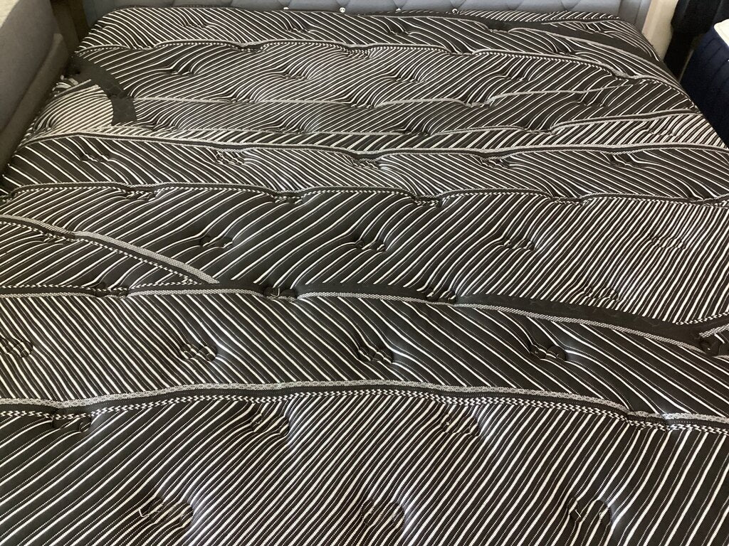 86445 - King Sub*Zero Pillow Top Mattress
