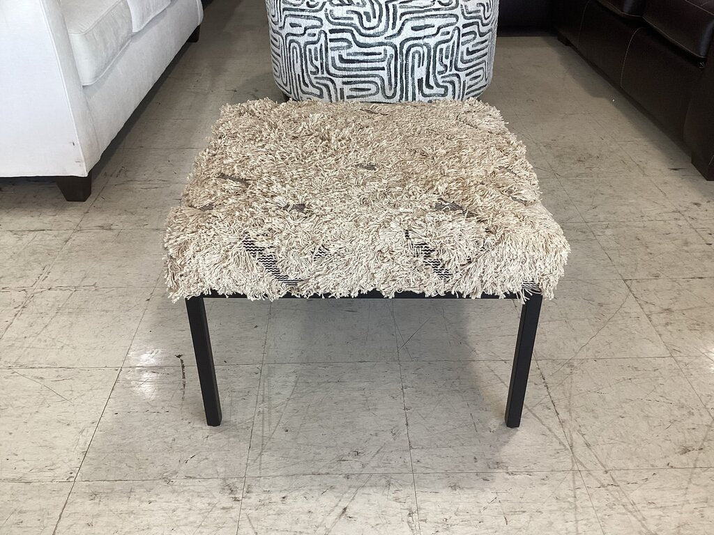 86519 Moroccan-Style Shag Accent Bench 25x25x18