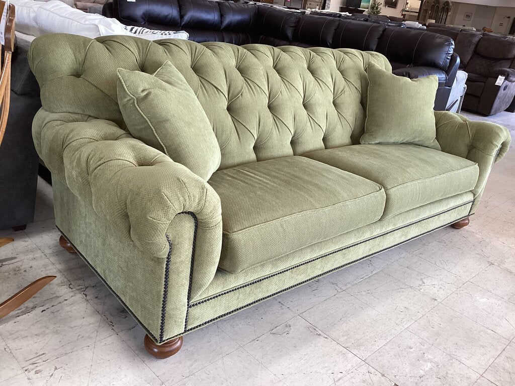 86518 Ethan Allen Sage Chesterfield Sofa 91x38x35