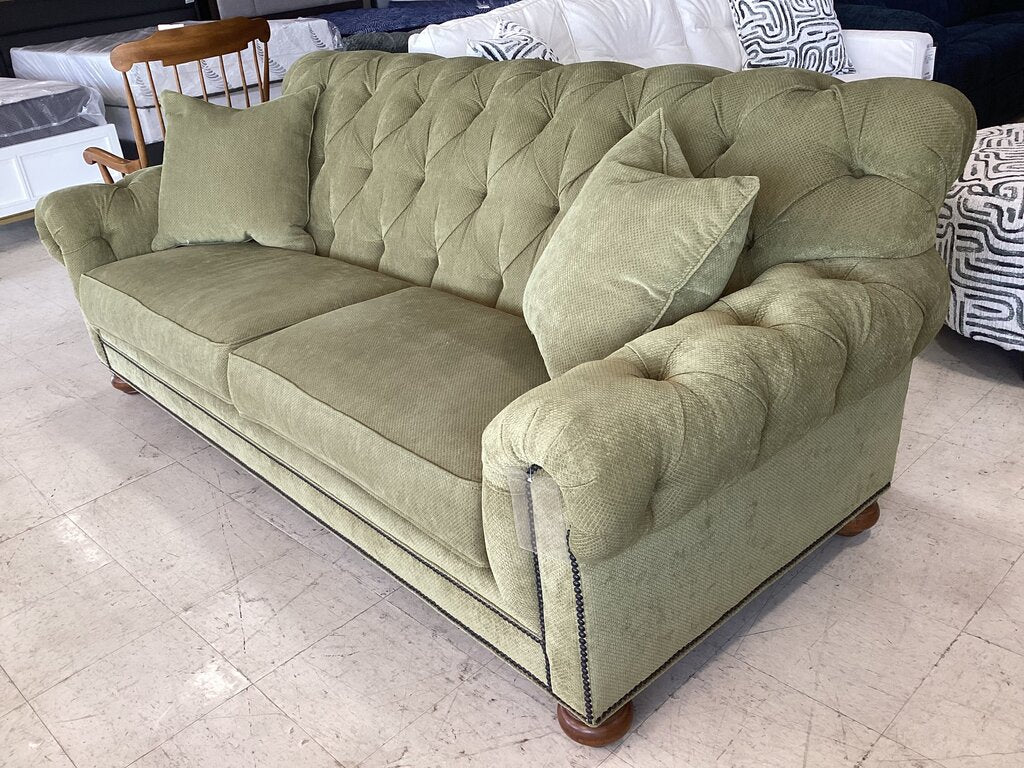 86518 Ethan Allen Sage Chesterfield Sofa 91x38x35