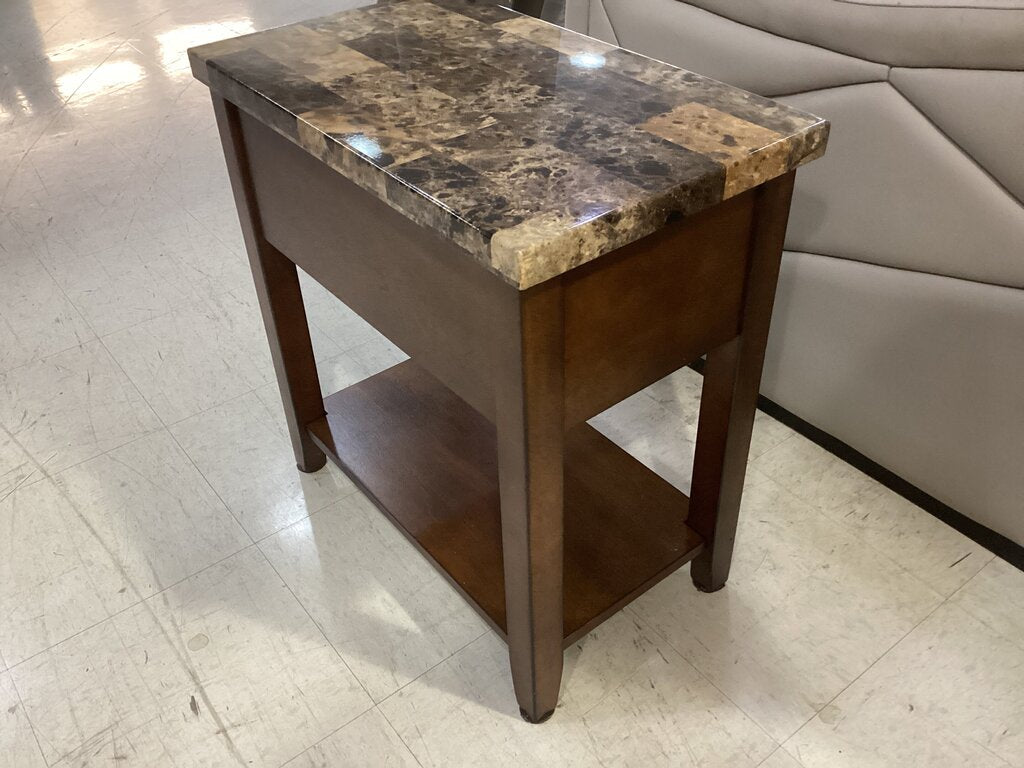 86520 Ashley Bregin Chairside Table