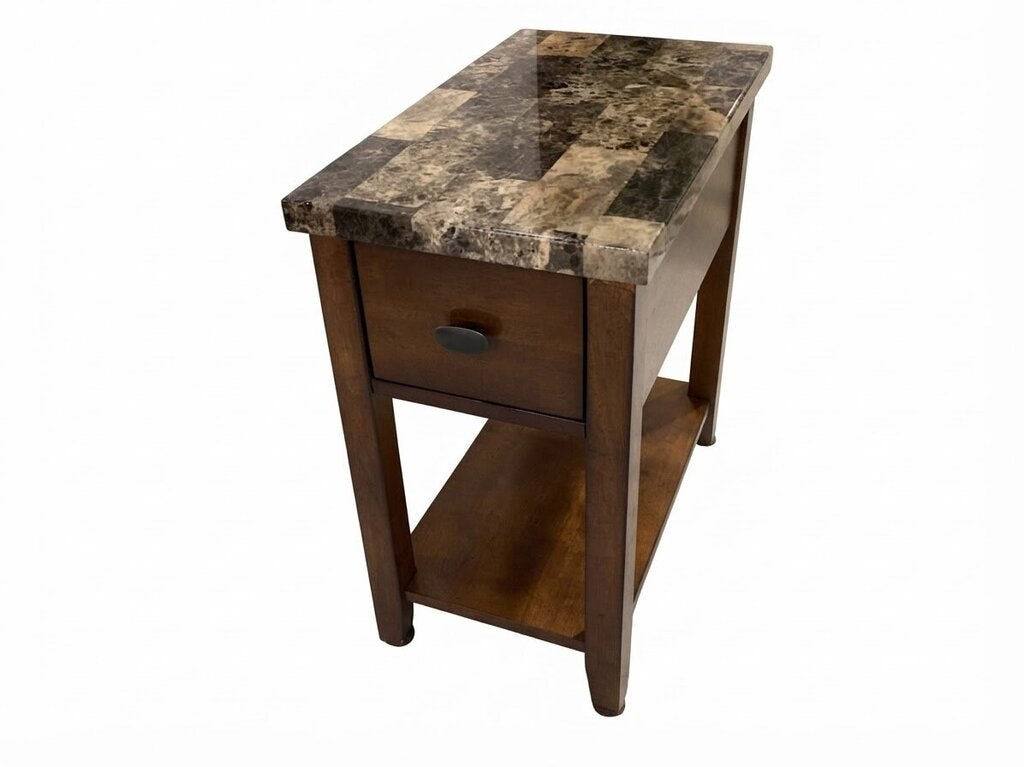 86520 Ashley Bregin Chairside Table