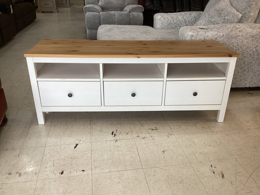 86528 Hemnes TV Stand 58x18x23