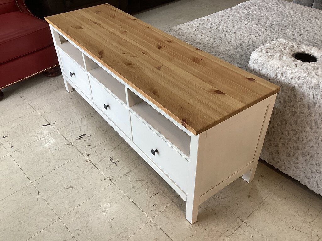 86528 Hemnes TV Stand 58x18x23