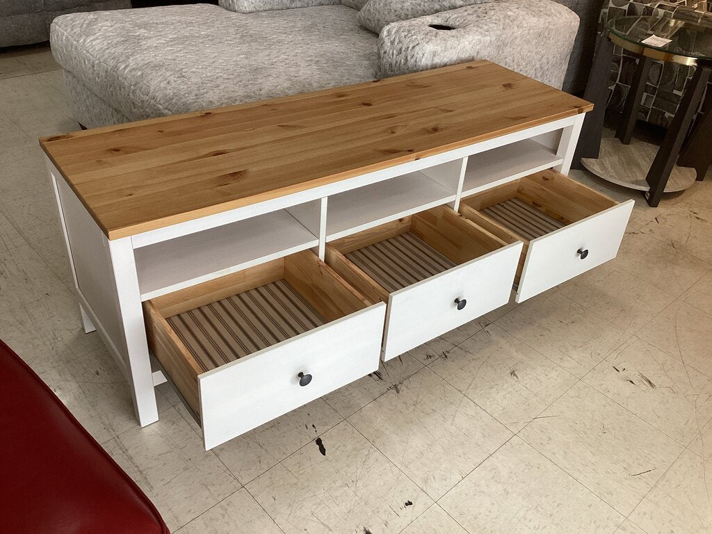 86528 Hemnes TV Stand 58x18x23