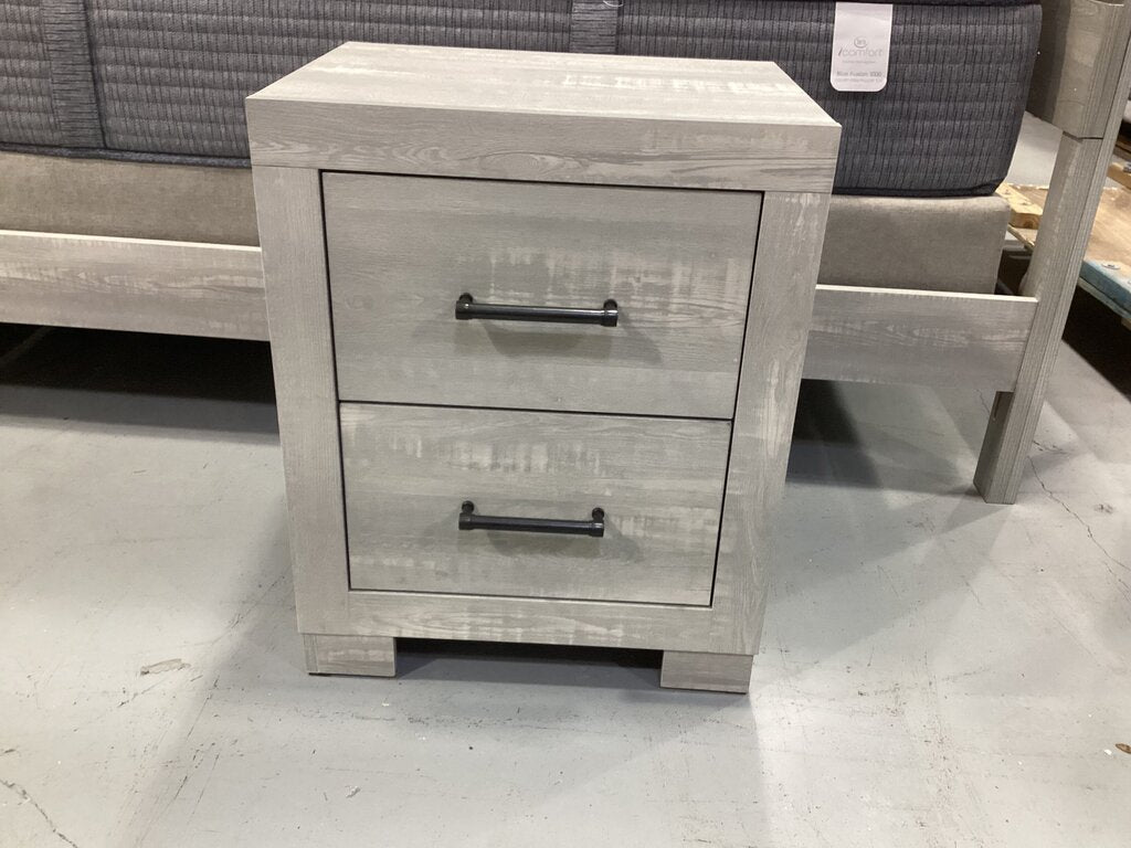 Foundry NEW Nightstand 22x17x27