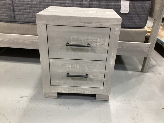 Foundry NEW Nightstand 22x17x27