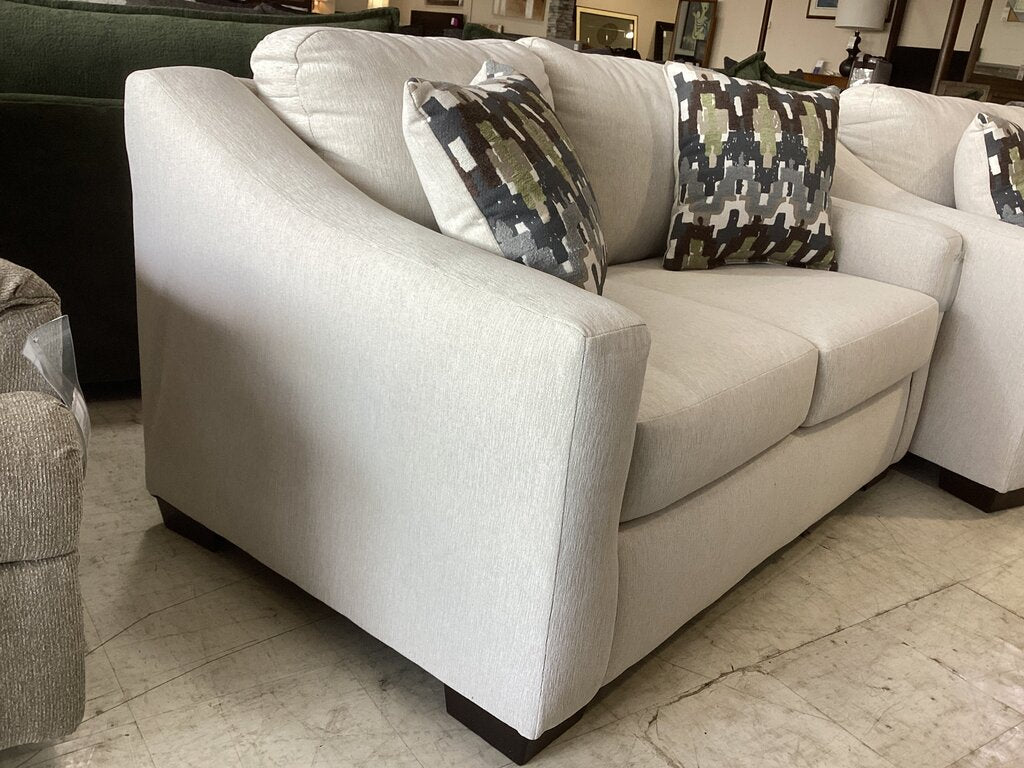 Pearson Ecru NEW Loveseat 61x37x37 (5202)