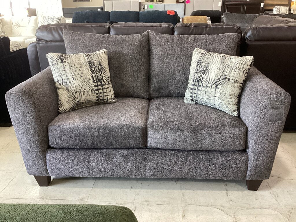 Nova Graphite NEW Loveseat 66x37x38 (4102)