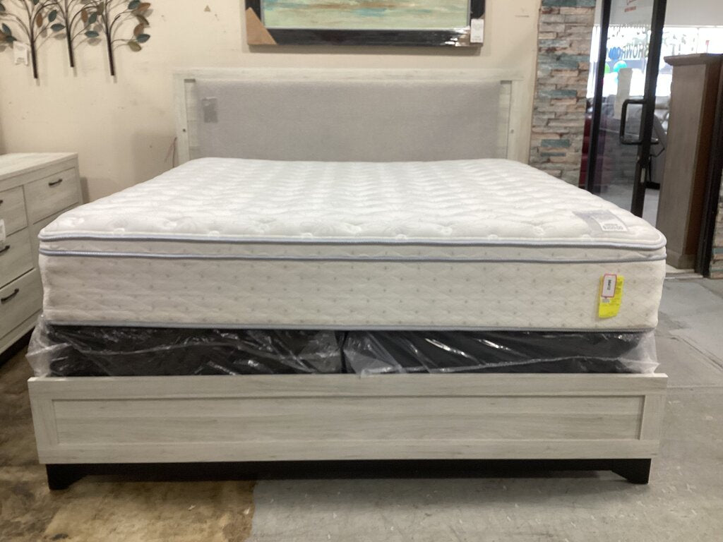 Trinidad Light Oak NEW Platform King Bed Frame 79x83x54 (172541-43)