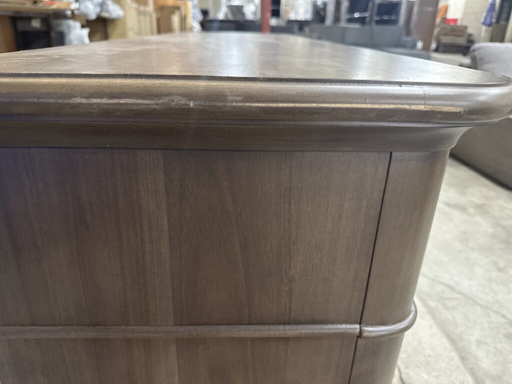 86622 - Seven Drawer Dresser 64x18x32