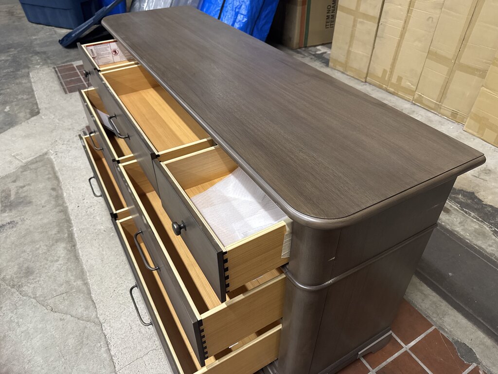 86622 - Seven Drawer Dresser 64x18x32