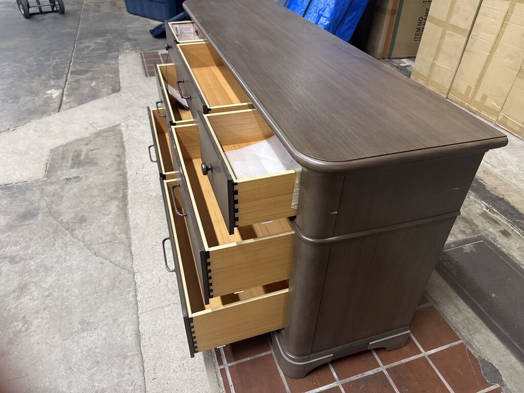 86622 - Seven Drawer Dresser 64x18x32