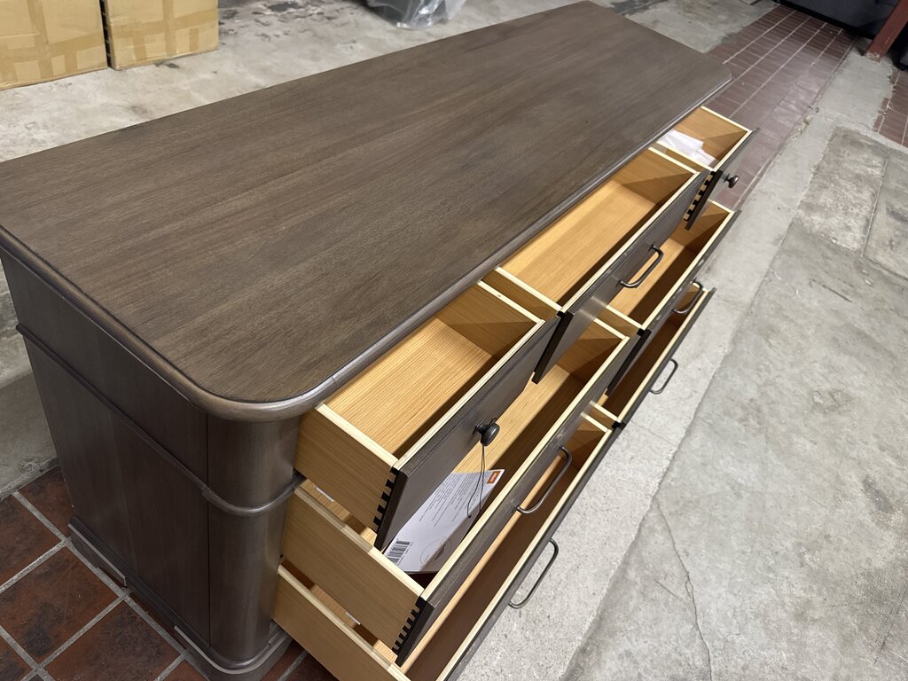 86622 - Seven Drawer Dresser 64x18x32