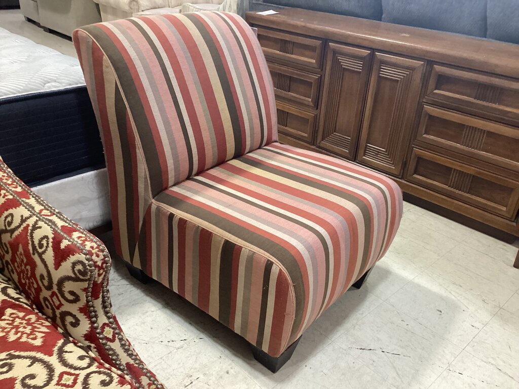86584 - Striped Slipper Chair 27x27x34