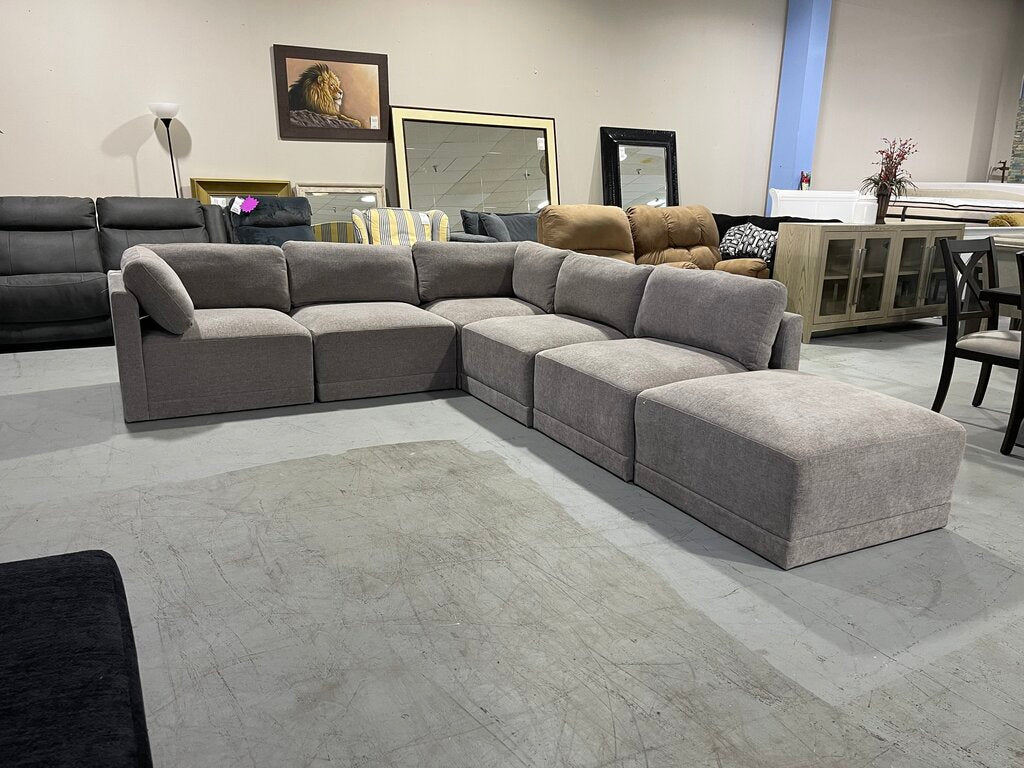 86626 - Modular 6pc Gray Waterfall Seat Sectional 70x140x34h