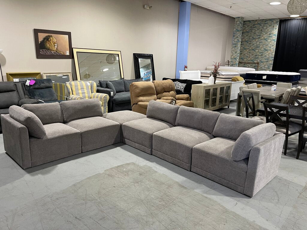 86626 - Modular 6pc Gray Waterfall Seat Sectional 70x140x34h