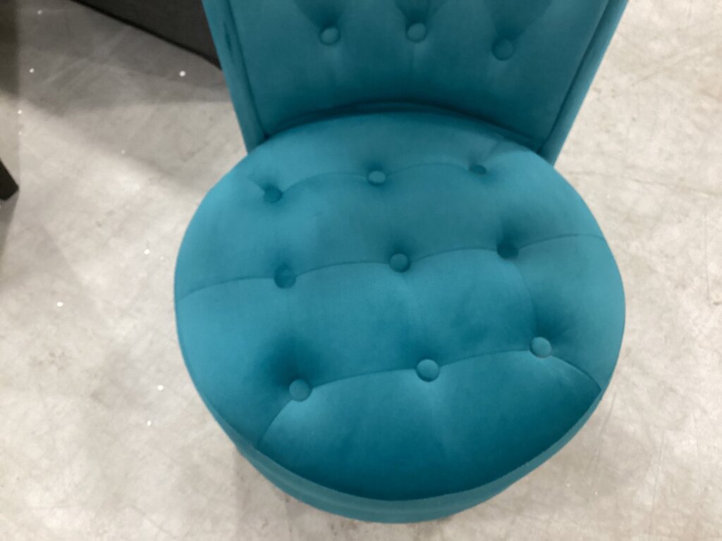 86594 High Back Vanity Chair w/Storage 24x30x40