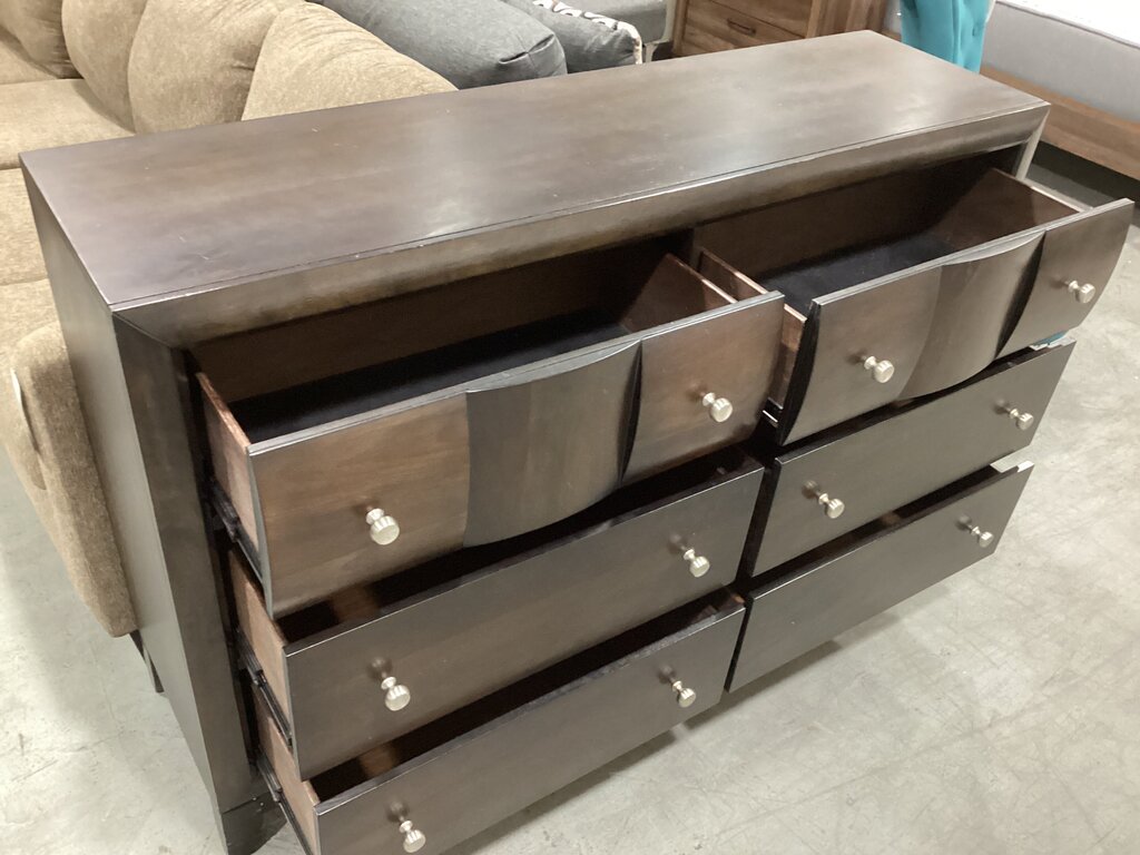 86592 Ashley Chanella Dresser 59x17x39