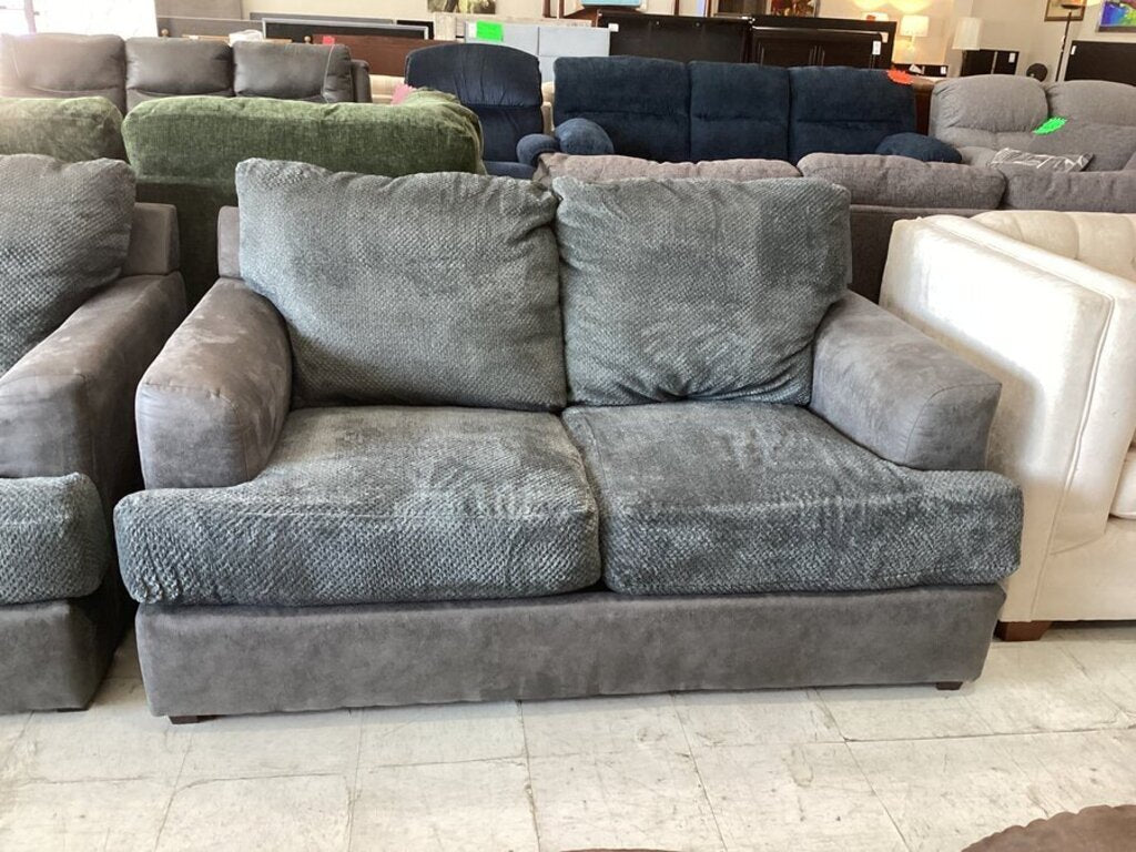 86378-L - Jackson Furniture Boulevard Loveseat 65x42x38