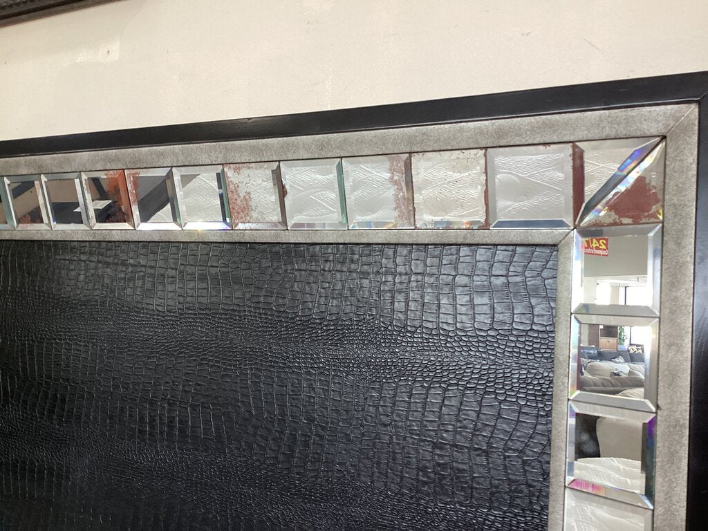 86630 Wynnwood King Bed Frame