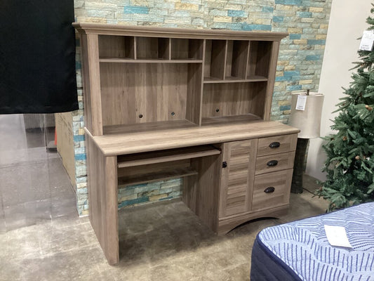 86586 - Gray Desk w/Hutch 62x24x58