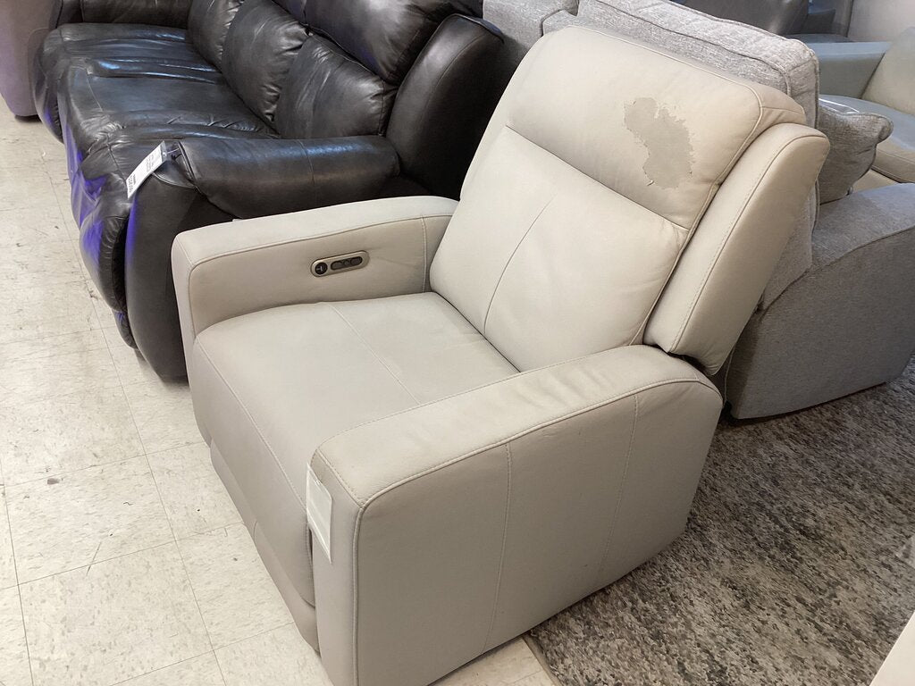 86612 - Zero Gravity Power Recliner 36x36x39
