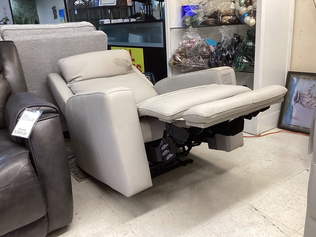 86612 - Zero Gravity Power Recliner 36x36x39