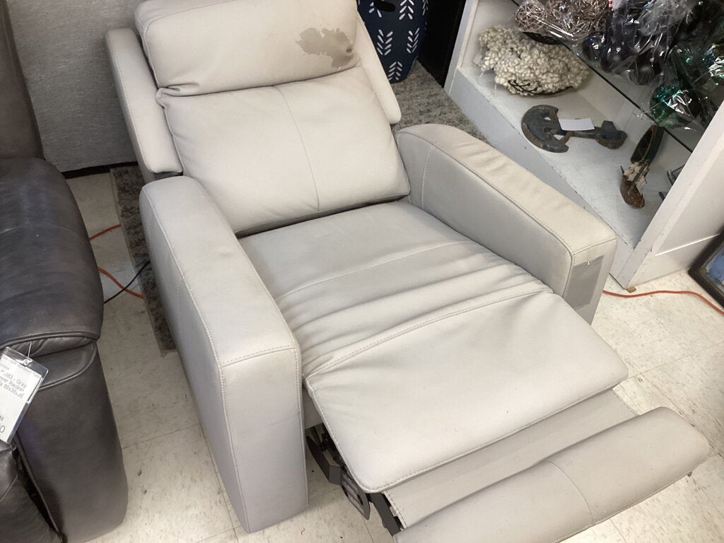 86612 - Zero Gravity Power Recliner 36x36x39