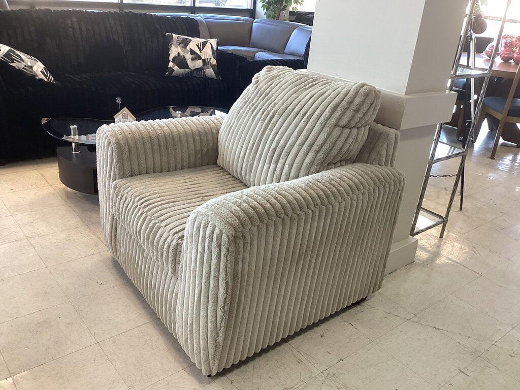 86639 Eden Spice Accent Chair 40x25x18